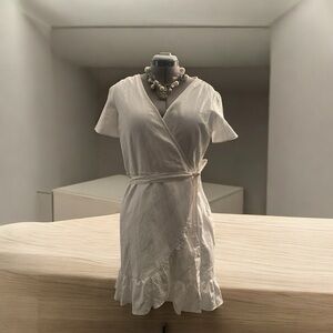 NWOT Gap Linen/Cotton Ruffle Wrap Dress Size Large White flowy white linen